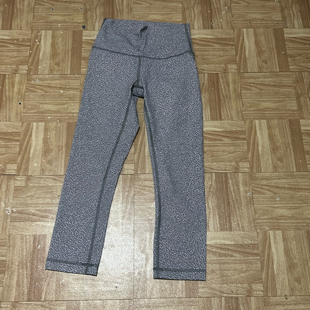 Lululemon size 4 leggings